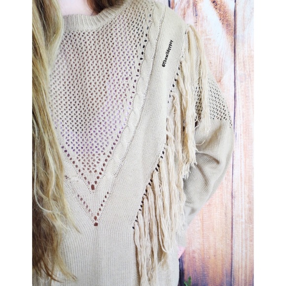 Western boho fringe detailed sweater 🍂 - Picture 6 of 7
